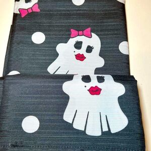 Betsey Johnson Kiss Kiss Sassy Ghost Fabric Shower Curtain Halloween Fun Bow